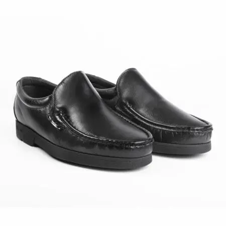 Pair of comfortable shoes, black colour, model 4746 V2
