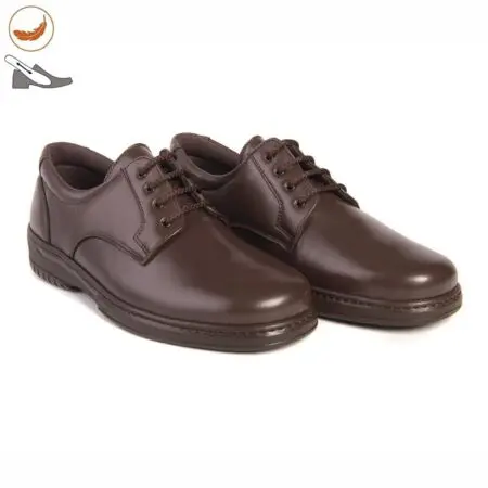 Par de zapatos de caballero tipo blucher con cordón, de color caoba, modelo 5975-H V2
