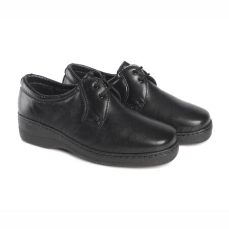 Pair of comfortable women's lace-up shoes in black, model 5472 V2
