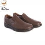 Pair of comfortable shoes with elastics on the sides, brown, model 5985 V2