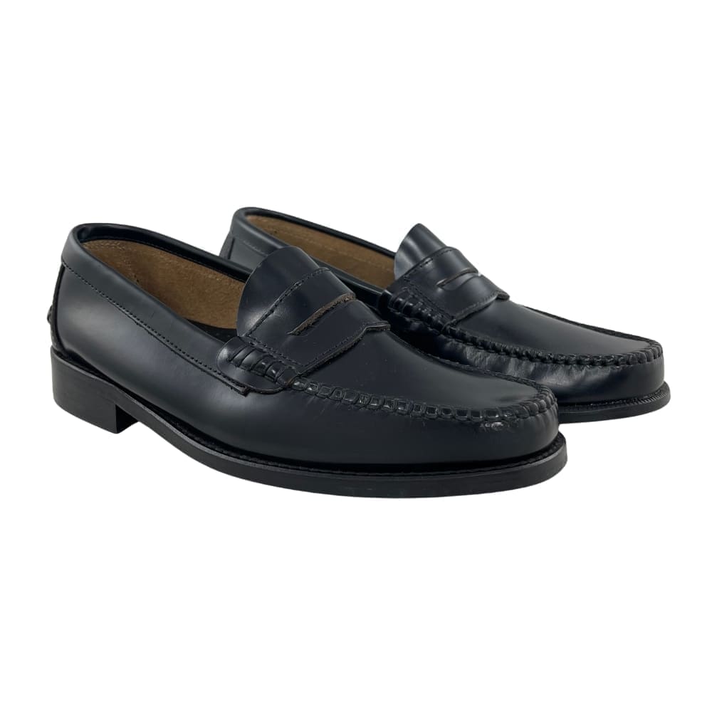 Elegant moccasin for men with band, black colour, model 1002 V2