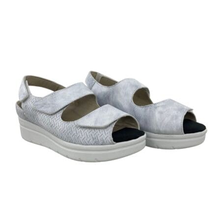 Sandalias de verano cómodas, en color blanco, modelo 8192 V2