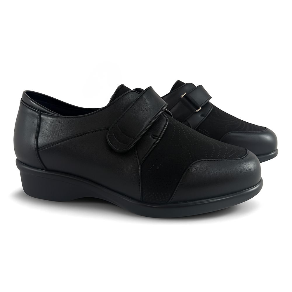 Chaussures pour femmes en cuir noir et tissu souple avec fermeture Velcro, spécialement conçues pour les oignons et les affections du pied, modèle 8422 Pinoso's