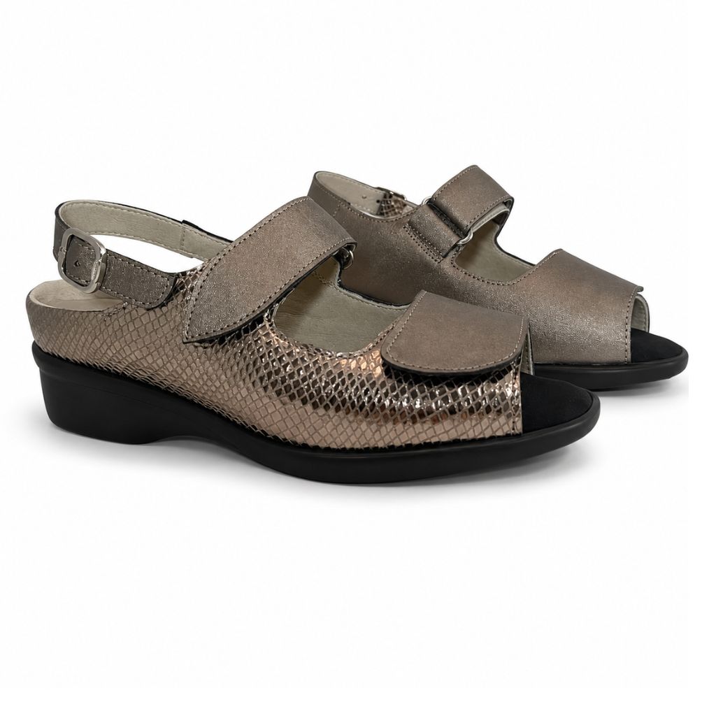 Sandalias para plantillas de mujer, de piel color platino, con cierre velcro, plantilla extraíble y forro transpirable - zapato cómodo de verano modelo 8459 marca Pinosos